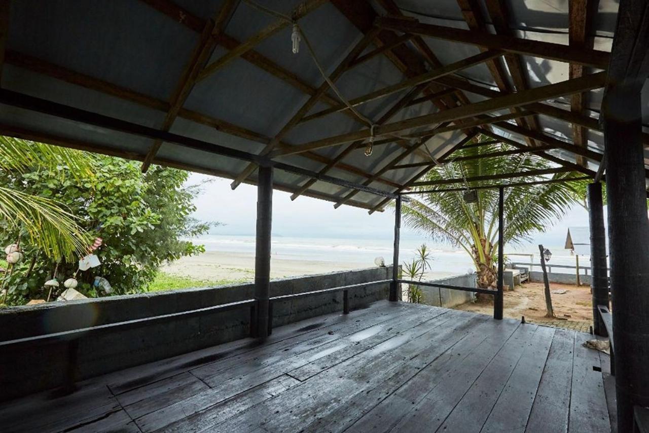 Estúdio de 5500m2, com 1 banheiro(s) em Beserah Kampung Sungai Karang Exterior foto